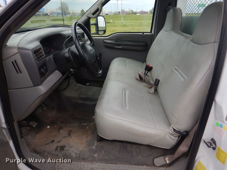 image for item DM7315 2000 Ford F550 Super Duty XL  utility / service truck