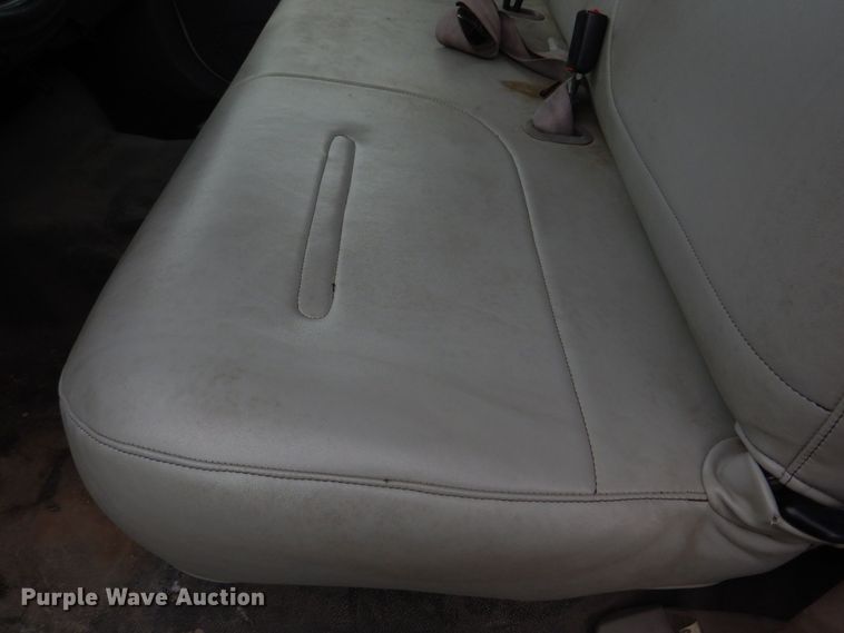 image for item DM7315 2000 Ford F550 Super Duty XL  utility / service truck