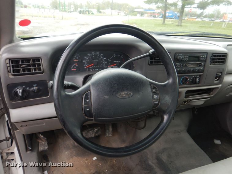 image for item DM7315 2000 Ford F550 Super Duty XL  utility / service truck