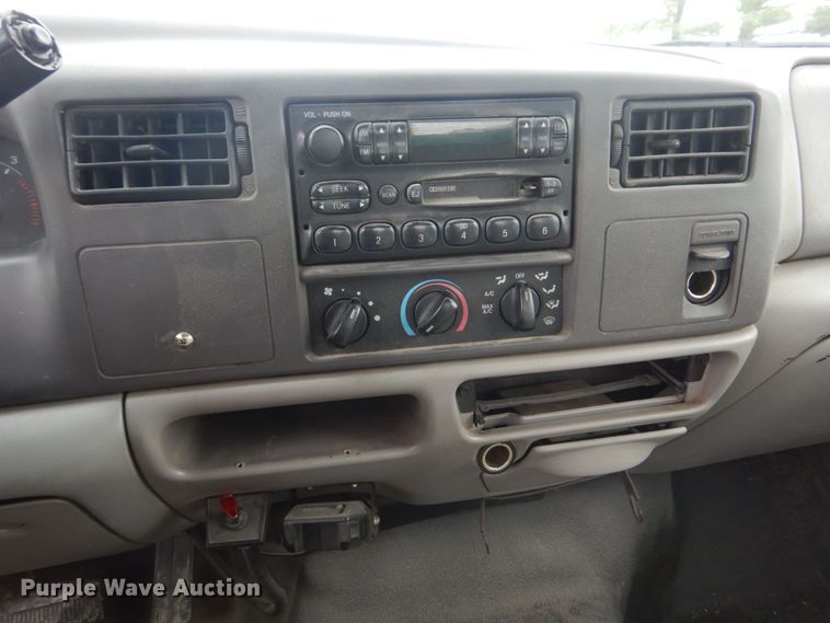 image for item DM7315 2000 Ford F550 Super Duty XL  utility / service truck