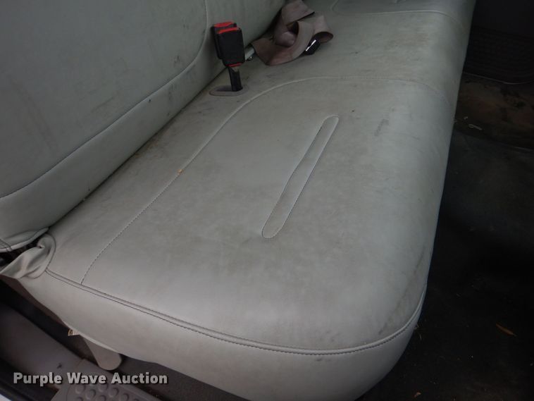 image for item DM7315 2000 Ford F550 Super Duty XL  utility / service truck