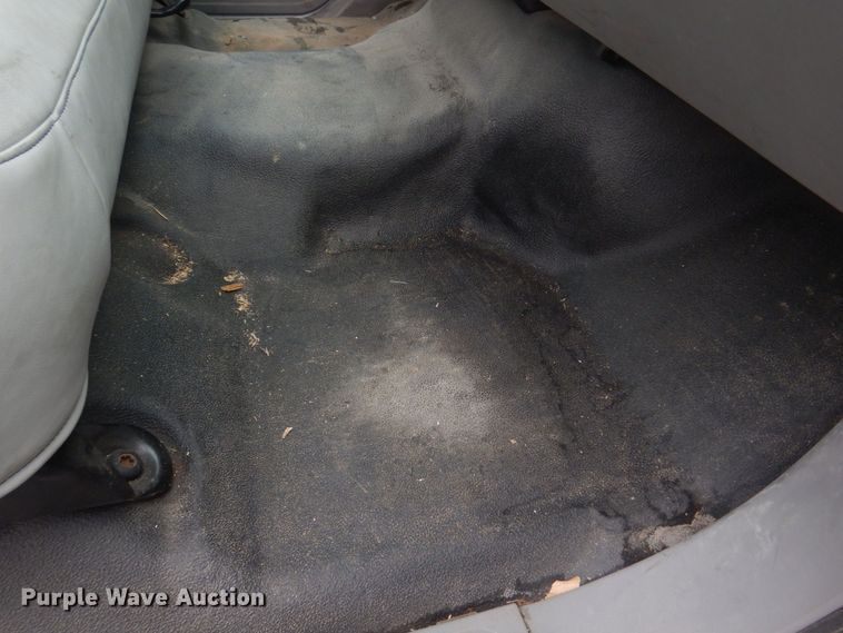 image for item DM7315 2000 Ford F550 Super Duty XL  utility / service truck