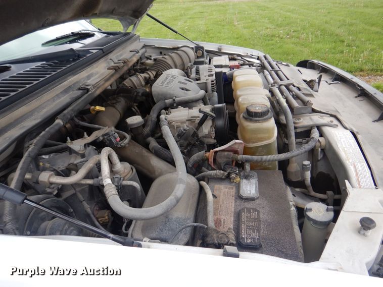 image for item DM7315 2000 Ford F550 Super Duty XL  utility / service truck