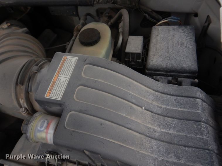 image for item DM7315 2000 Ford F550 Super Duty XL  utility / service truck