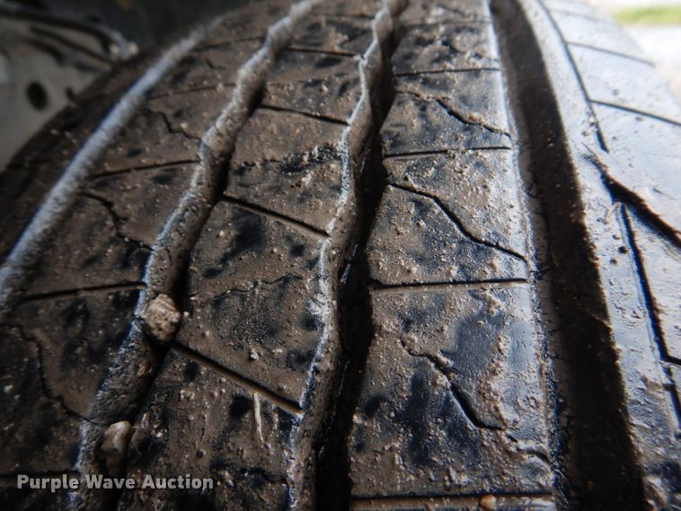 image for item DM7315 2000 Ford F550 Super Duty XL  utility / service truck