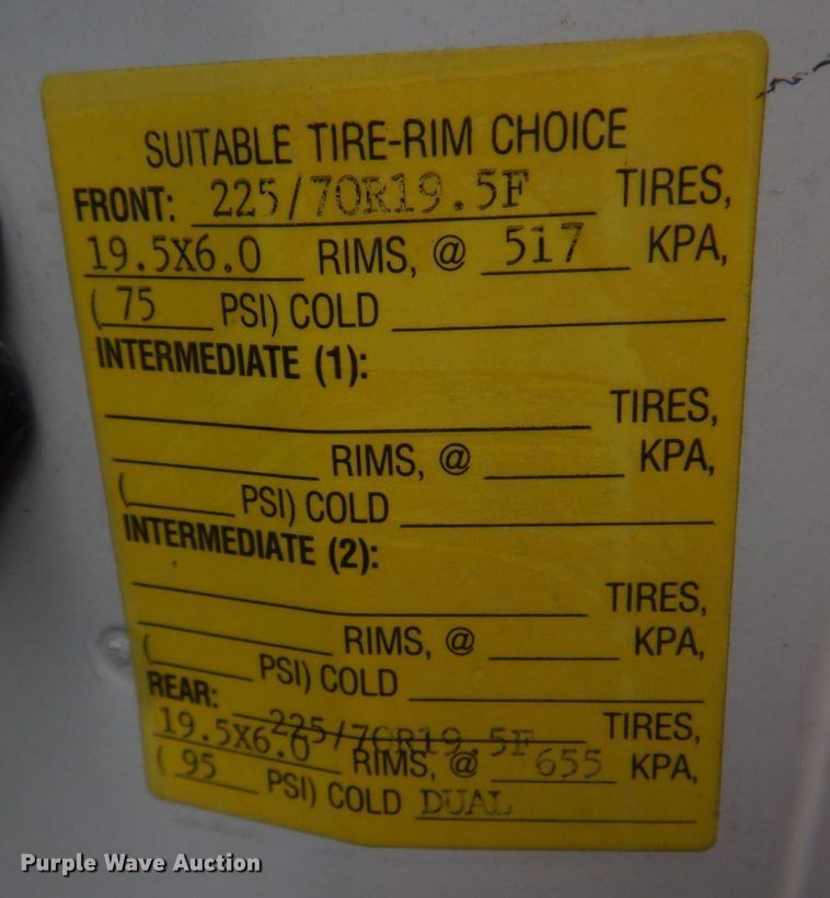 image for item DM7315 2000 Ford F550 Super Duty XL  utility / service truck