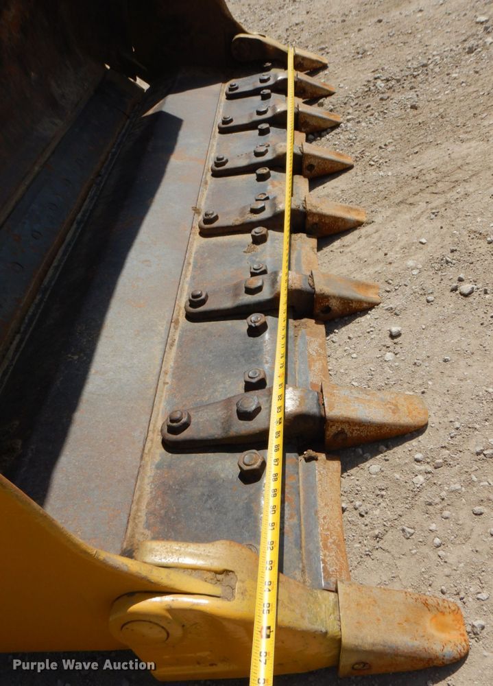 image for item DN7313 2001 Caterpillar 953C  track loader