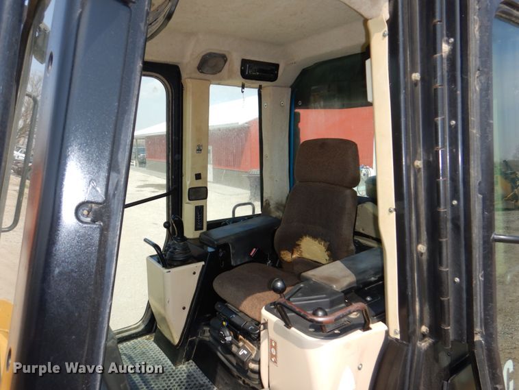 image for item DN7313 2001 Caterpillar 953C  track loader