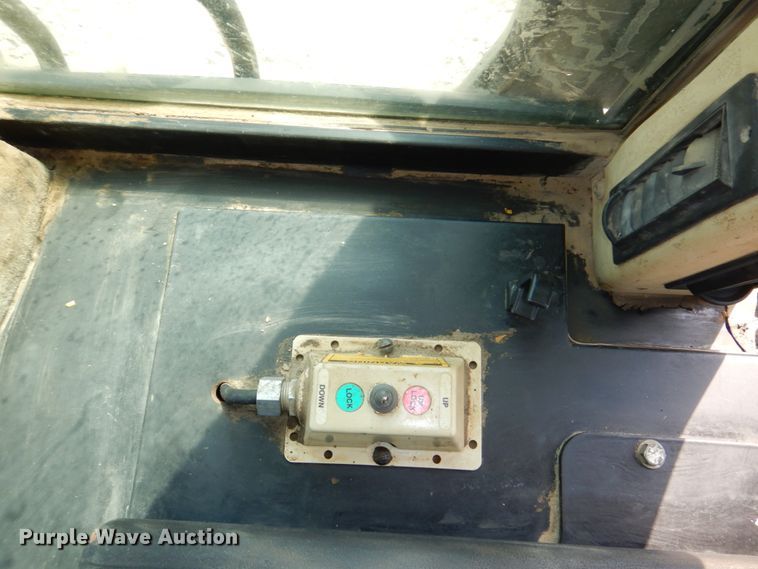 image for item DN7313 2001 Caterpillar 953C  track loader