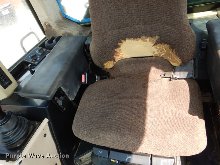 image for item DN7313 2001 Caterpillar 953C  track loader