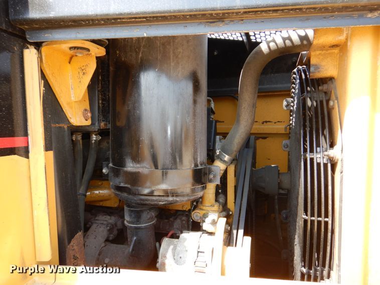 image for item DN7313 2001 Caterpillar 953C  track loader