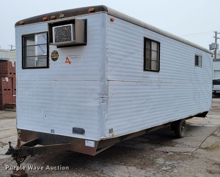 image for item DN7333 1988 Wells Cargo  office trailer