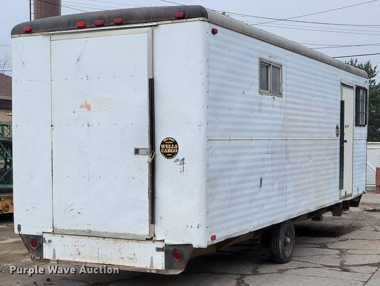 image for item DN7333 1988 Wells Cargo  office trailer