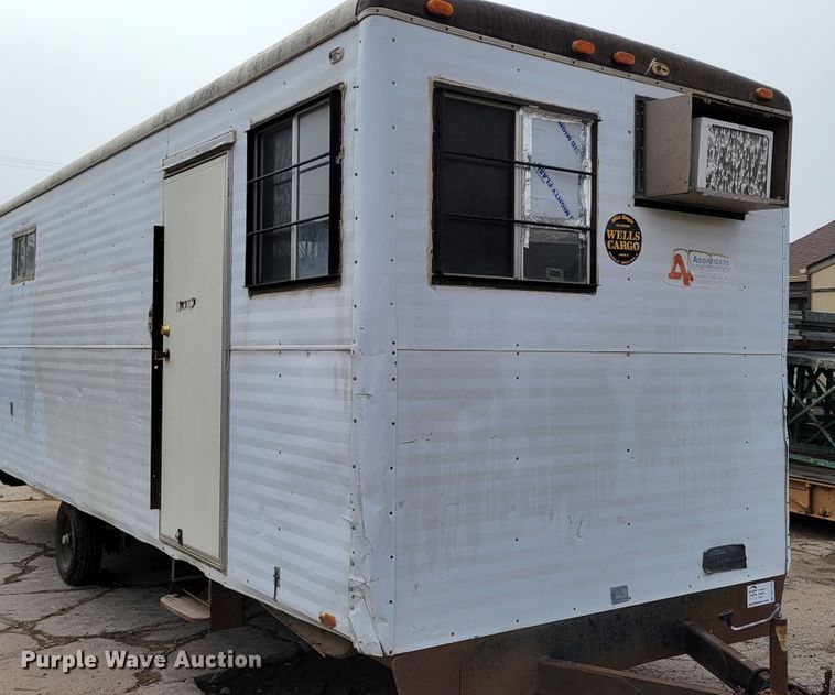 image for item DN7333 1988 Wells Cargo  office trailer