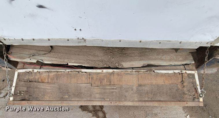 image for item DN7333 1988 Wells Cargo  office trailer