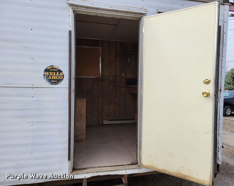 image for item DN7333 1988 Wells Cargo  office trailer