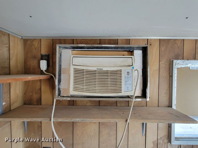 image for item DN7333 1988 Wells Cargo  office trailer