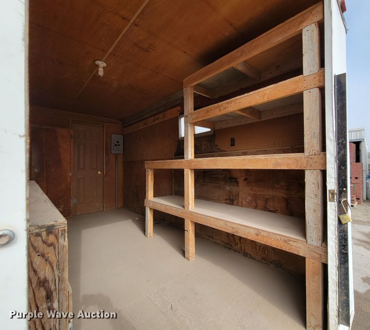 image for item DN7333 1988 Wells Cargo  office trailer