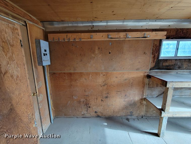 image for item DN7333 1988 Wells Cargo  office trailer