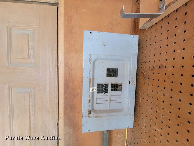 image for item DN7333 1988 Wells Cargo  office trailer