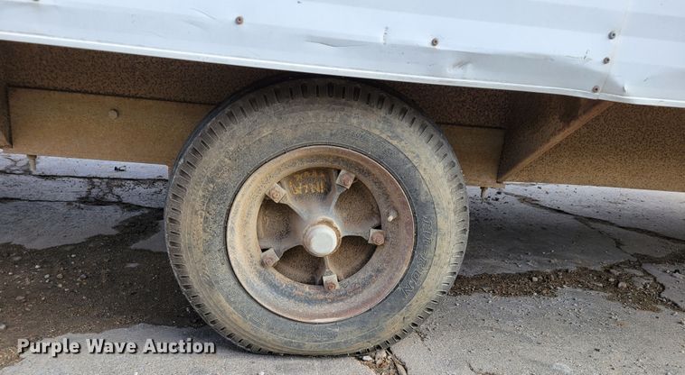 image for item DN7333 1988 Wells Cargo  office trailer