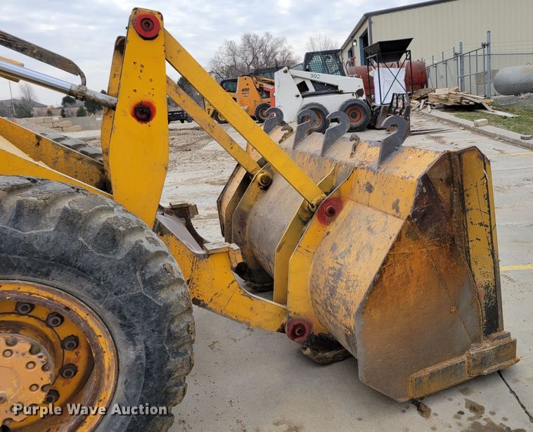 image for item DN7335 1973 Case W20  wheel loader
