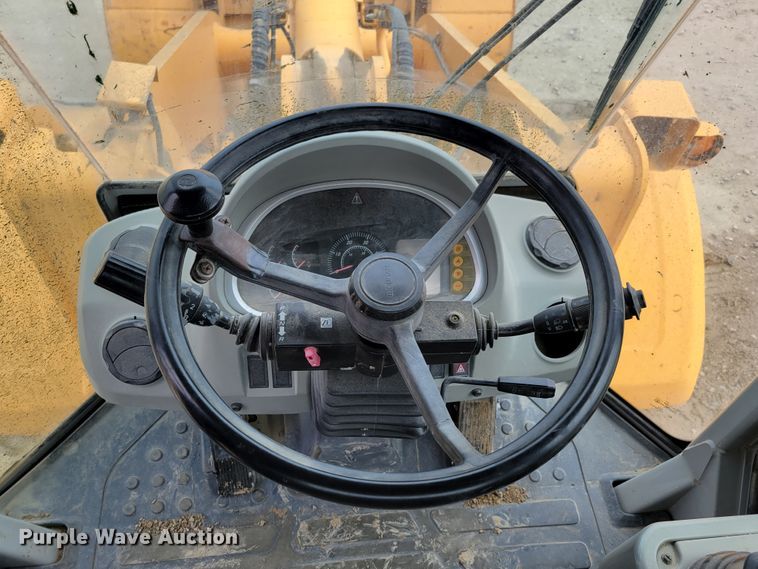 image for item DN7336 2006 Hyundai HL760 XTD-7  wheel loader