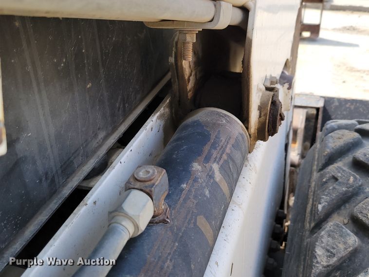 image for item DN7337 1995 Bobcat 953  skid steer loader