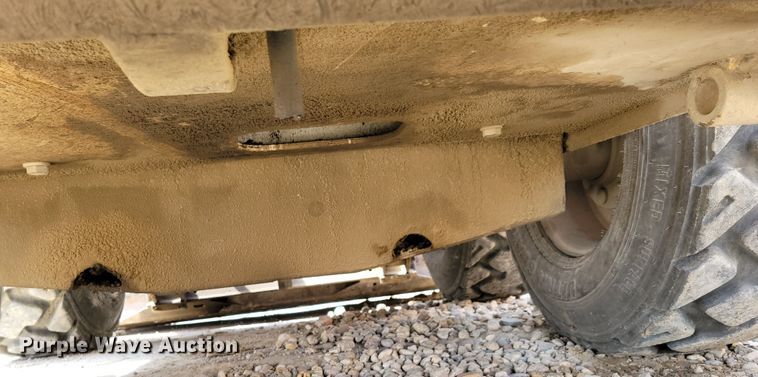 image for item DN7337 1995 Bobcat 953  skid steer loader