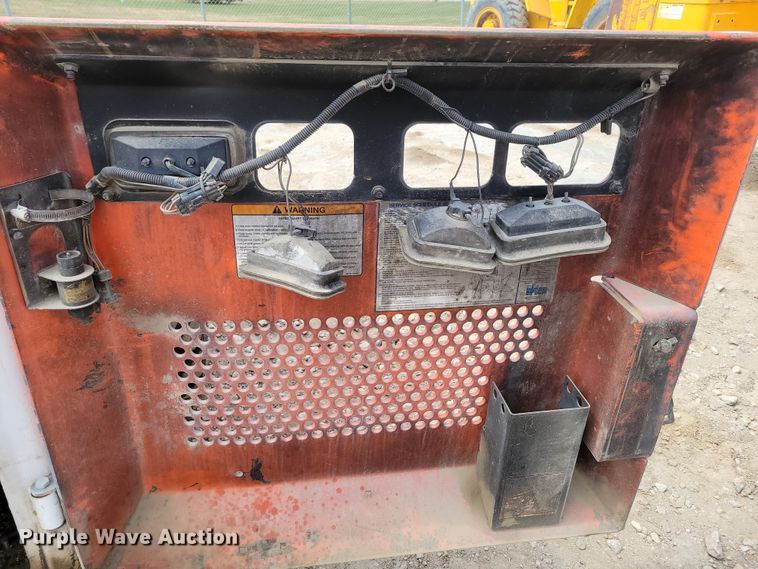 image for item DN7337 1995 Bobcat 953  skid steer loader