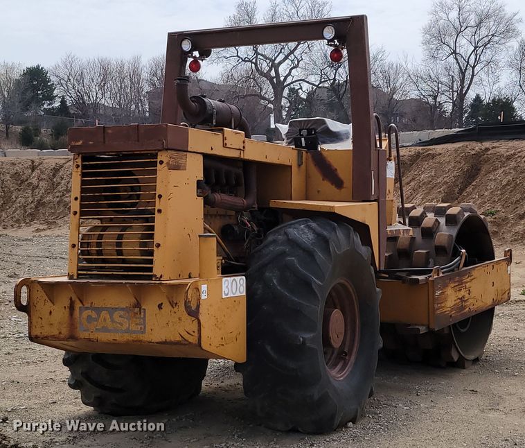 image for item DN7338 1989 Case W1402 PD  single drum roller