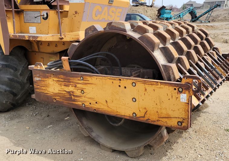 image for item DN7338 1989 Case W1402 PD  single drum roller