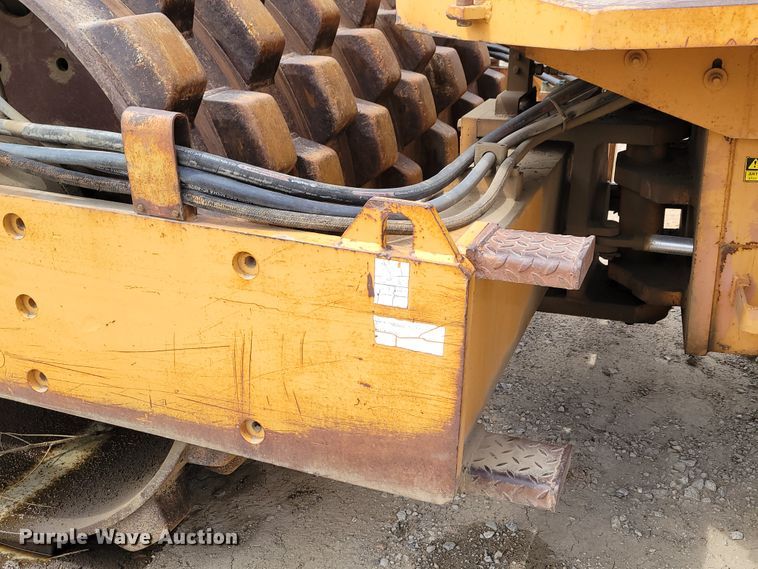 image for item DN7338 1989 Case W1402 PD  single drum roller