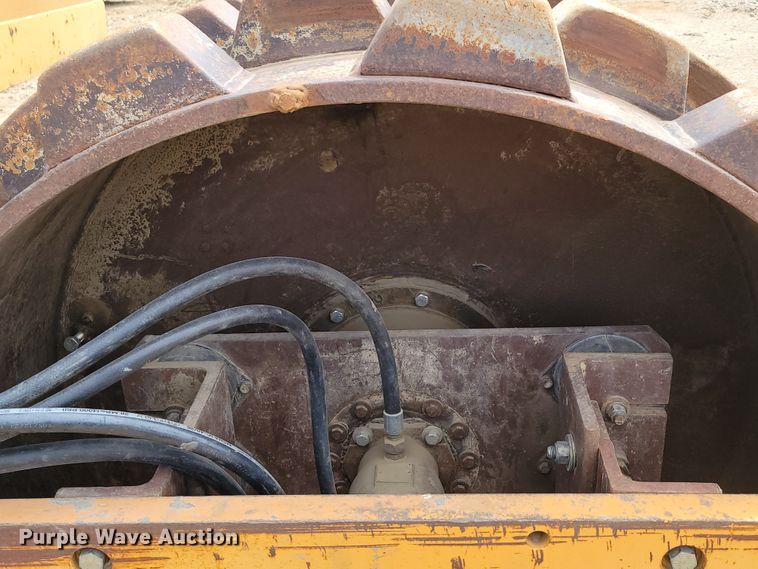 image for item DN7338 1989 Case W1402 PD  single drum roller