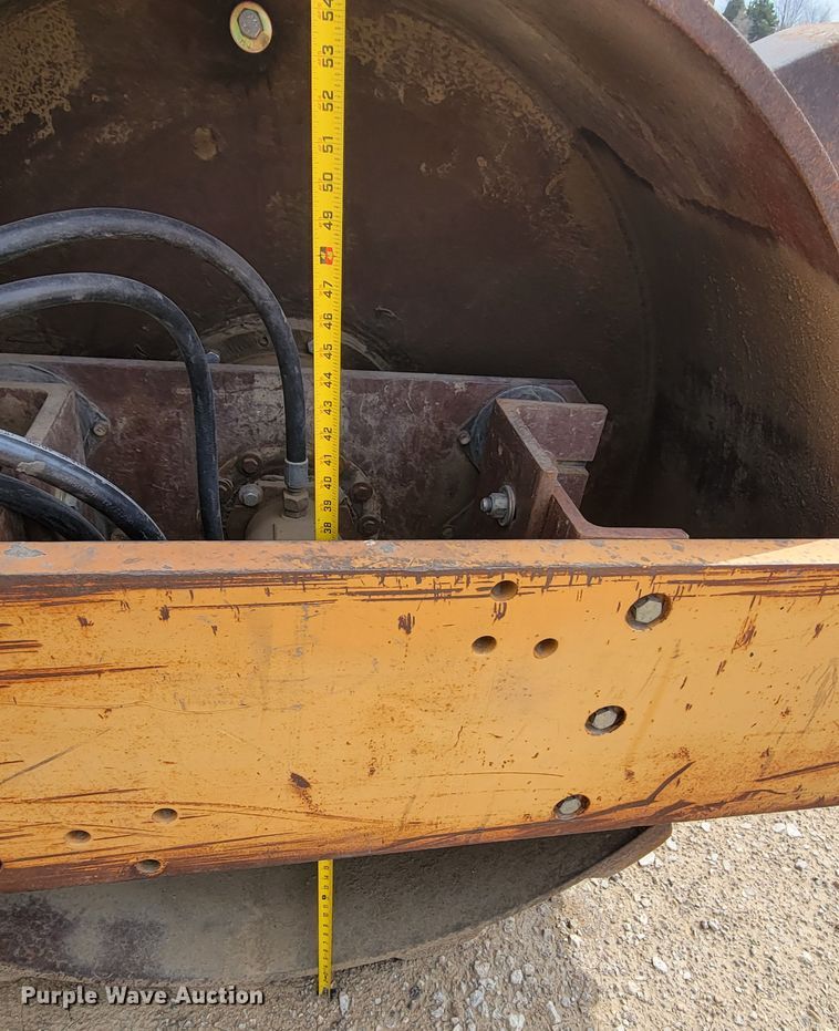 image for item DN7338 1989 Case W1402 PD  single drum roller