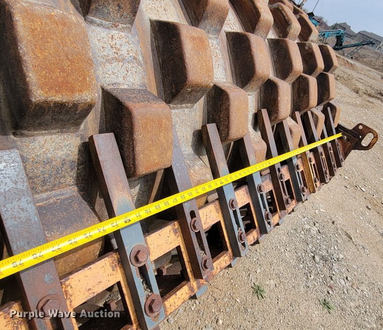 image for item DN7338 1989 Case W1402 PD  single drum roller