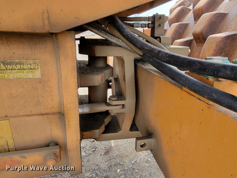 image for item DN7338 1989 Case W1402 PD  single drum roller