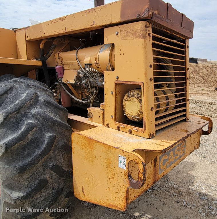 image for item DN7338 1989 Case W1402 PD  single drum roller