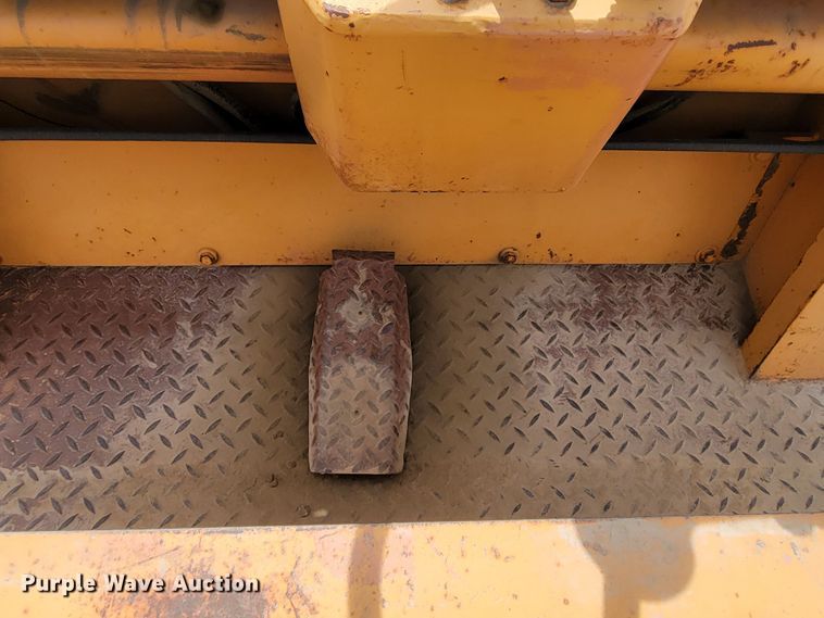 image for item DN7338 1989 Case W1402 PD  single drum roller