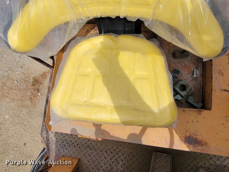 image for item DN7338 1989 Case W1402 PD  single drum roller