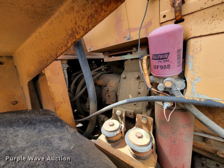 image for item DN7338 1989 Case W1402 PD  single drum roller