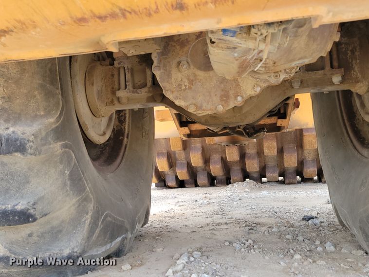 image for item DN7338 1989 Case W1402 PD  single drum roller