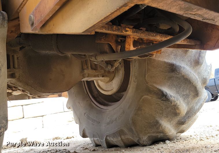 image for item DN7338 1989 Case W1402 PD  single drum roller