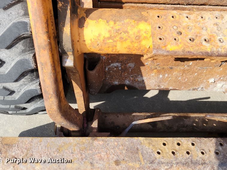 image for item DN7340 Case 450  skid steer loader