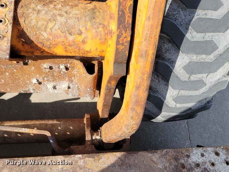 image for item DN7340 Case 450  skid steer loader