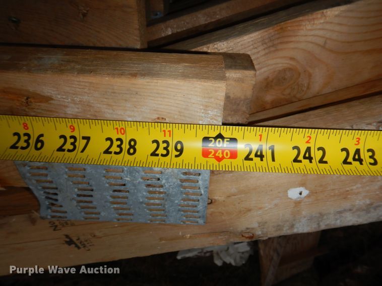 image for item DN7344 Approximately 20' x 26' wood frame building