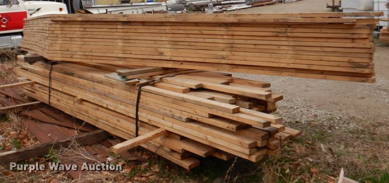 image for item DN7344 Approximately 20' x 26' wood frame building