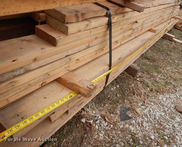 image for item DN7344 Approximately 20' x 26' wood frame building