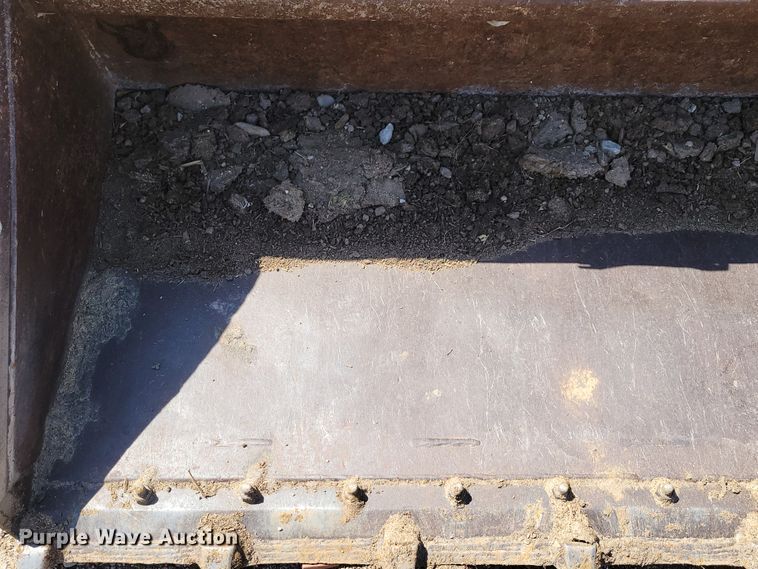 image for item DN7354 2016 Takeuchi TL10  tracked skid steer loader