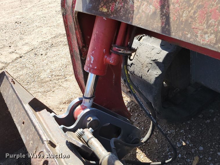 image for item DN7354 2016 Takeuchi TL10  tracked skid steer loader